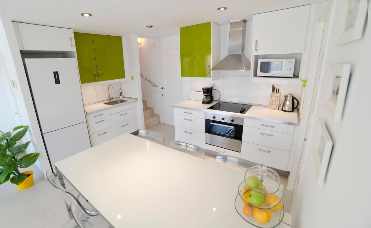 Ferienwohnung Tranquil Duplex In Sitges, Barcelona,Sea Views, Parking, Terrace Exterior foto